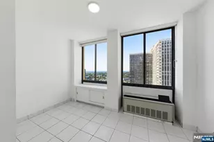 200 Winston Dr 2120, Cliffside Park, NJ 07010 - Photo 9