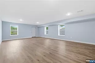 23 Edwin Pl, Newark, NJ 07112 - Photo 25