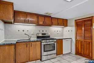 27 - 29 Crystal St, North Arlington, NJ 07031 - Photo 13