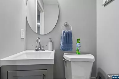 377 Parker Avenue, Hackensack, NJ 07601 - Photo 17