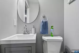 377 Parker Ave, Hackensack, NJ 07601 - Photo 17