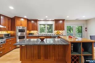 130 Van Nostrand Ave, Englewood Cliffs, NJ 07632 - Photo 15