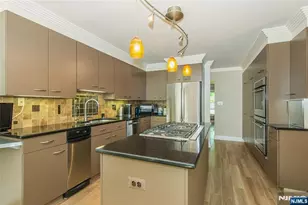 18 Teak Rd, Wayne, NJ 07470 - Photo 9