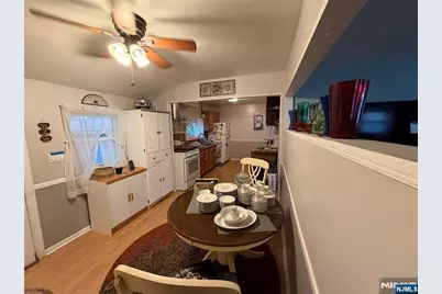 208 Lawrence Drive, Paramus, NJ 07652 - Photo 5