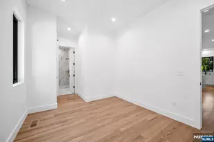 408 Terhune Ave, Paramus, NJ 07652 - Photo 27