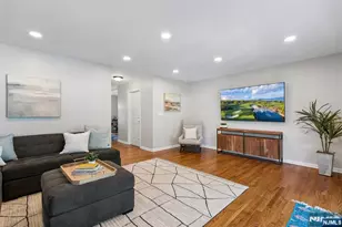 7 Holly Ct, Bloomfield, NJ 07003 - Photo 13