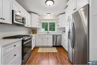 7 Holly Court, Bloomfield, NJ 07003 - Photo 11