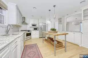 39 Hollis Dr, Ho Ho Kus, NJ 07423 - Photo 7