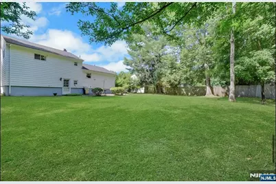 103 Primrose Lane, Closter, NJ 07624 - Photo 5