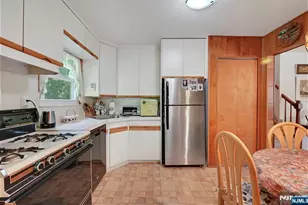 103 Primrose Ln, Closter, NJ 07624 - Photo 11