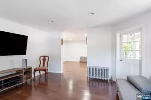 158 Clinton St, East Orange, NJ 07018 - Photo 9