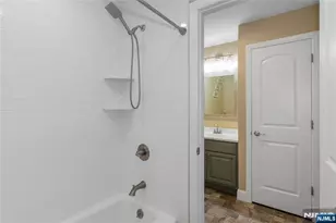 512 Lyster Ave, Saddle Brook Township, NJ 07663 - Photo 29