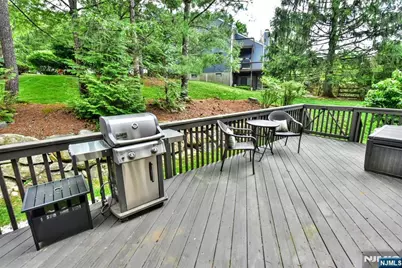 227 Westervelt Lane, Mahwah, NJ 07430 - Photo 31