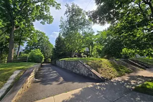 220 Manor Rd, Ridgewood, NJ 07450 - Photo 3