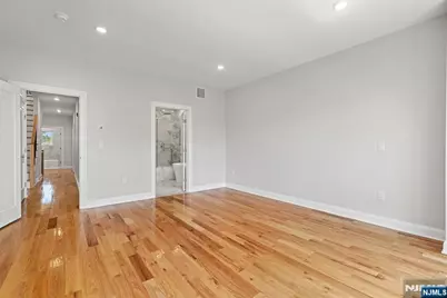 229 Wayne Avenue, Cliffside Park, NJ 07010 - Photo 17
