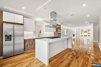 229 Wayne Avenue, Cliffside Park, NJ 07010 - Photo 9