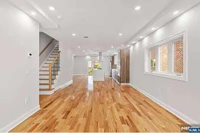 229 Wayne Avenue, Cliffside Park, NJ 07010 - Photo 15