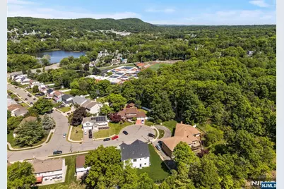 24 Richard Scott Court, North Haledon, NJ 07508 - Photo 37
