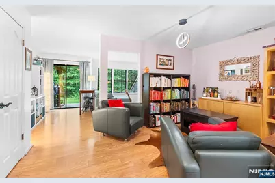 6 New Bedford Road D #D, West Milford, NJ 07480 - Photo 5