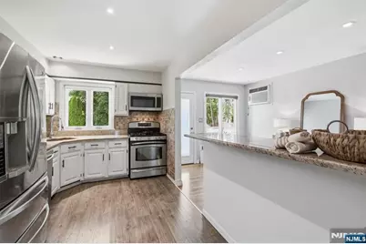 21 Morley Lane, Bloomfield, NJ 07003 - Photo 9