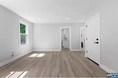 534 Morris Street, Orange, NJ 07050 - Photo 31