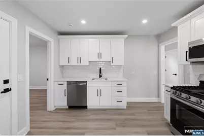 534 Morris Street, Orange, NJ 07050 - Photo 27