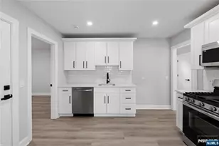 534 Morris St, Orange, NJ 07050 - Photo 27