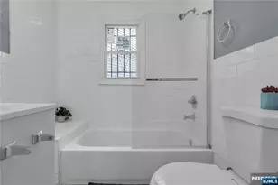 705 15th St, Newark, NJ 07103 - Photo 23