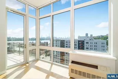 1807 Hudson Park, Edgewater, NJ 07020 - Photo 1