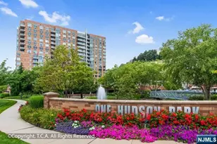 1807 Hudson Park, Edgewater, NJ 07020 - Photo 23