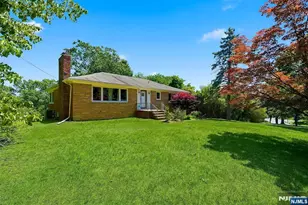 52 Manger Rd, West Orange Township, NJ 07052 - Photo 3