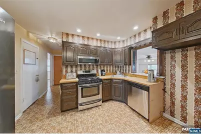 747 Brookside Road, Rahway, NJ 07065 - Photo 25