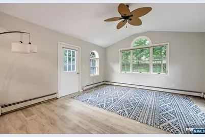 327 Hil Ray Avenue, Wyckoff Township, NJ 07481 - Photo 13