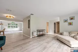 327 Hil Ray Ave, Wyckoff Township, NJ 07481 - Photo 9