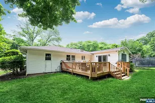 327 Hil Ray Ave, Wyckoff Township, NJ 07481 - Photo 33