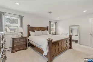 290 McHenry Dr, Paramus, NJ 07652 - Photo 21