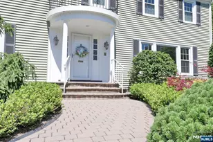 543 Hague Ct, Oradell, NJ 07649 - Photo 3