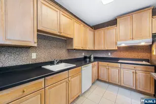 100 Ridgewood Road 207, Washington Township, NJ 07676 - Photo 27
