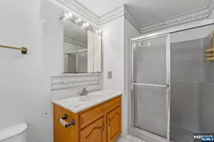 62 Parkway, Rochelle Park Township, NJ 07662 - Photo 17