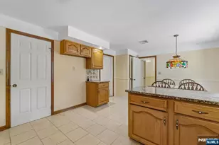 62 Parkway, Rochelle Park Township, NJ 07662 - Photo 9