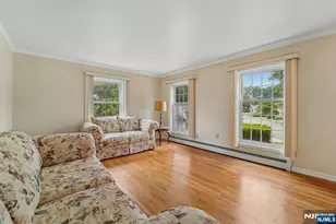 62 Parkway, Rochelle Park Township, NJ 07662 - Photo 3