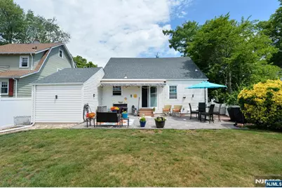 65 E Linden Avenue, Dumont, NJ 07628 - Photo 29