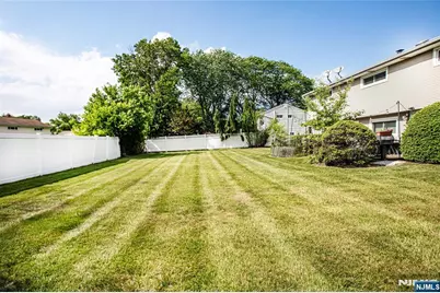 560 Boulevard, New Milford, NJ 07646 - Photo 45