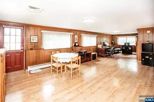 560 Boulevard, New Milford, NJ 07646 - Photo 33