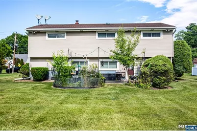 560 Boulevard, New Milford, NJ 07646 - Photo 47