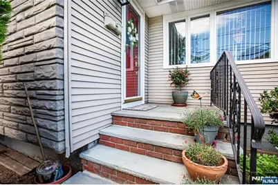 560 Boulevard, New Milford, NJ 07646 - Photo 7