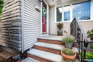 560 Boulevard, New Milford, NJ 07646 - Photo 7