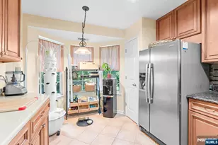1005 Chatfield Dr, Pequannock Township, NJ 07444 - Photo 9