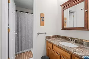 1005 Chatfield Dr, Pequannock Township, NJ 07444 - Photo 15