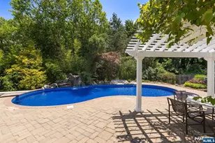 225 Walnut St, Livingston, NJ 07039 - Photo 39